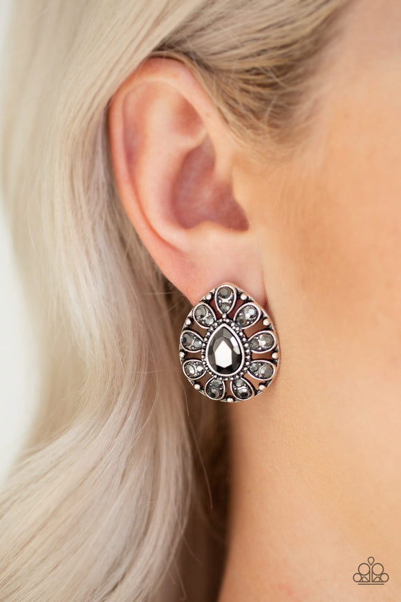 Paparazzi Treasure Retreat - Silver Earrings