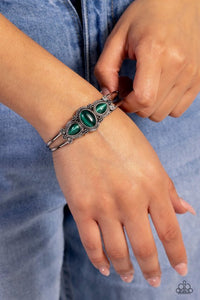 Paparazzi Greenhouse Glamour - Green Bracelet