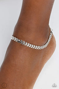 Paparazzi Point in Time - Silver Anklet