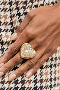 Paparazzi Heartfelt Heritage - Gold Ring