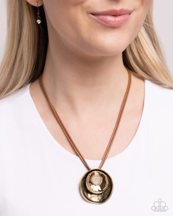 Paparazzi Duchess Disc - Brass Necklace