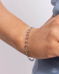 Paparazzi Chiseled Character - Silver Bracelet