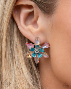 Paparazzi Hamptons Habit - Multi Earring