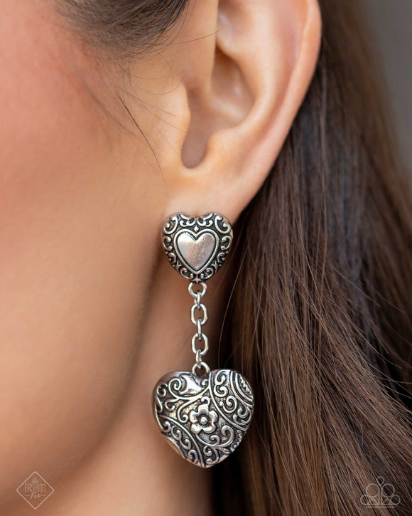 Paparazzi Rustic Reveal - Silver Earring