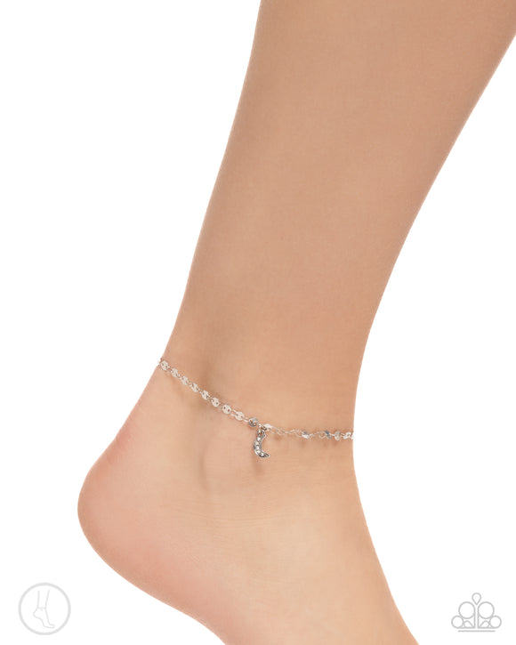 Paparazzi Crescent Chic - Silver Anklet