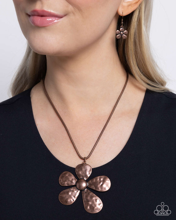 Paparazzi Gratifying Garden - Copper Necklace