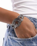 Paparazzi Mariposa Makeover - White Bracelet