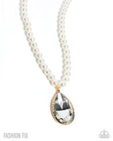 Paparazzi Prettily Poised - Gold Necklace