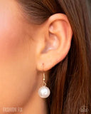 Paparazzi Prettily Poised - Gold Necklace