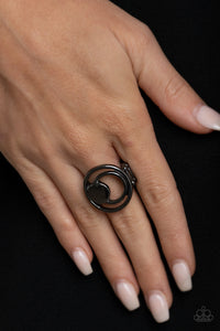 Paparazzi Edgy Eclipse - Black Ring