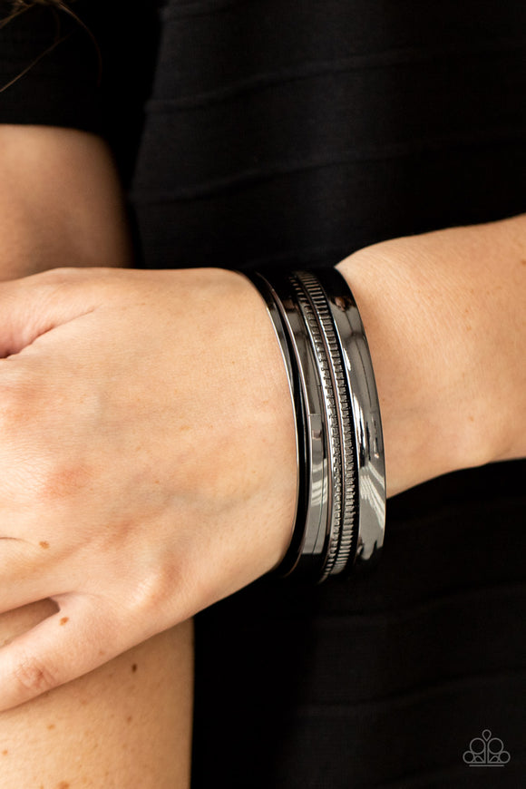 Paparazzi Gliding Gleam - Black Bracelet