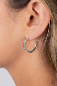 Paparazzi Royal Runway - Silver Earring