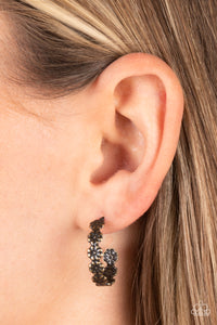 Paparazzi Floral Fad - Brass Earrings