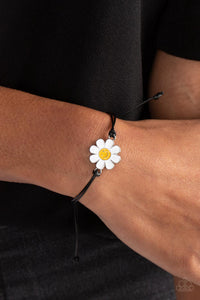 Paparazzi DAISY Little Thing - Black Bracelet