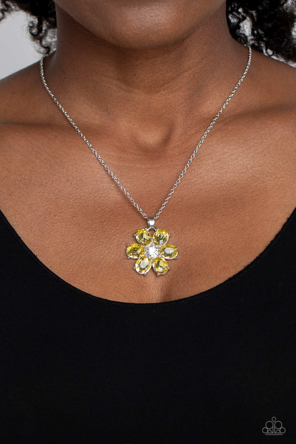 Paparazzi Fancy Flower Girl - Yellow Necklace