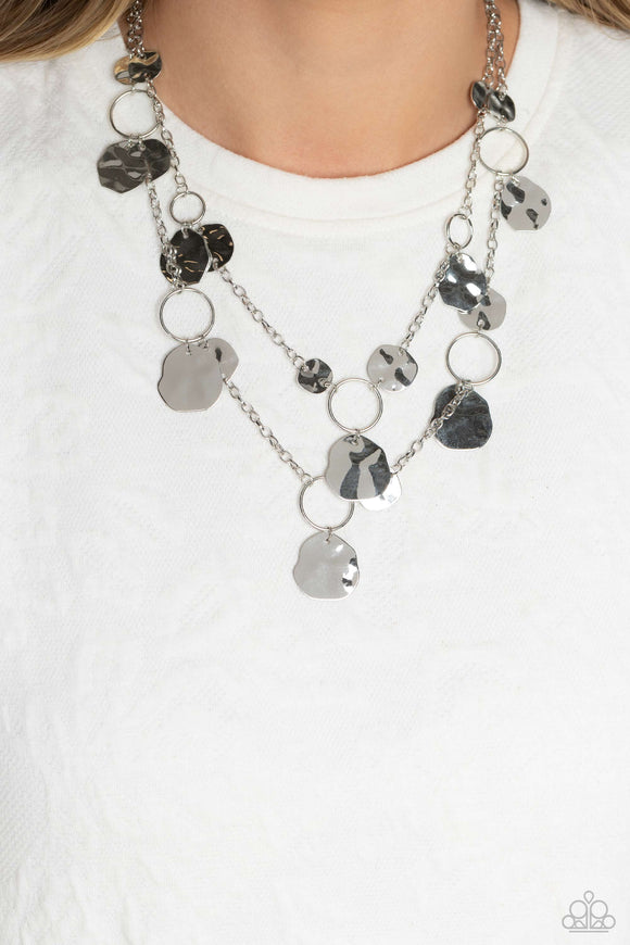 Paparazzi Hammered Horizons - Silver Necklace