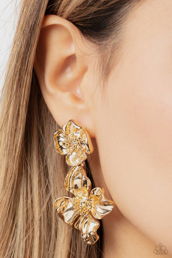 Paparazzi Gilded Grace - Gold Earring