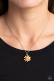 Paparazzi Daisy Diva - Orange Necklace