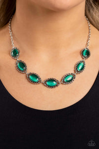 Paparazzi Framed in France - Green Necklace