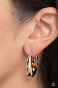 Paparazzi Oval Official - Gold Earring