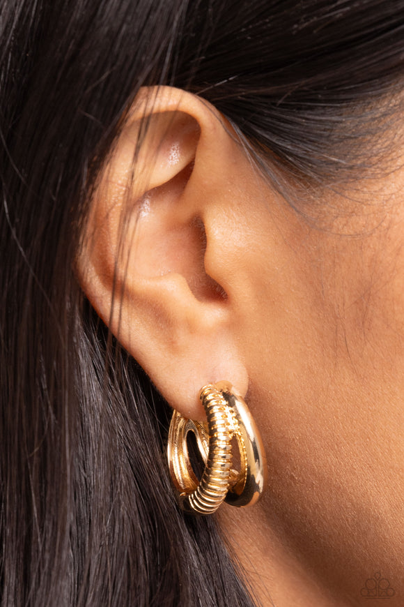 Paparazzi Textured Tremolo - Gold Earring